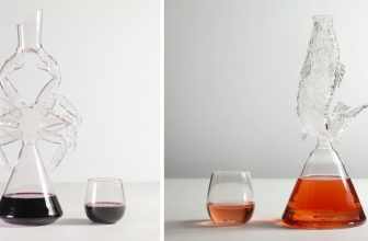 Wijnstromen door zeedieren in speelse glazen karaffen door Charlie Matz